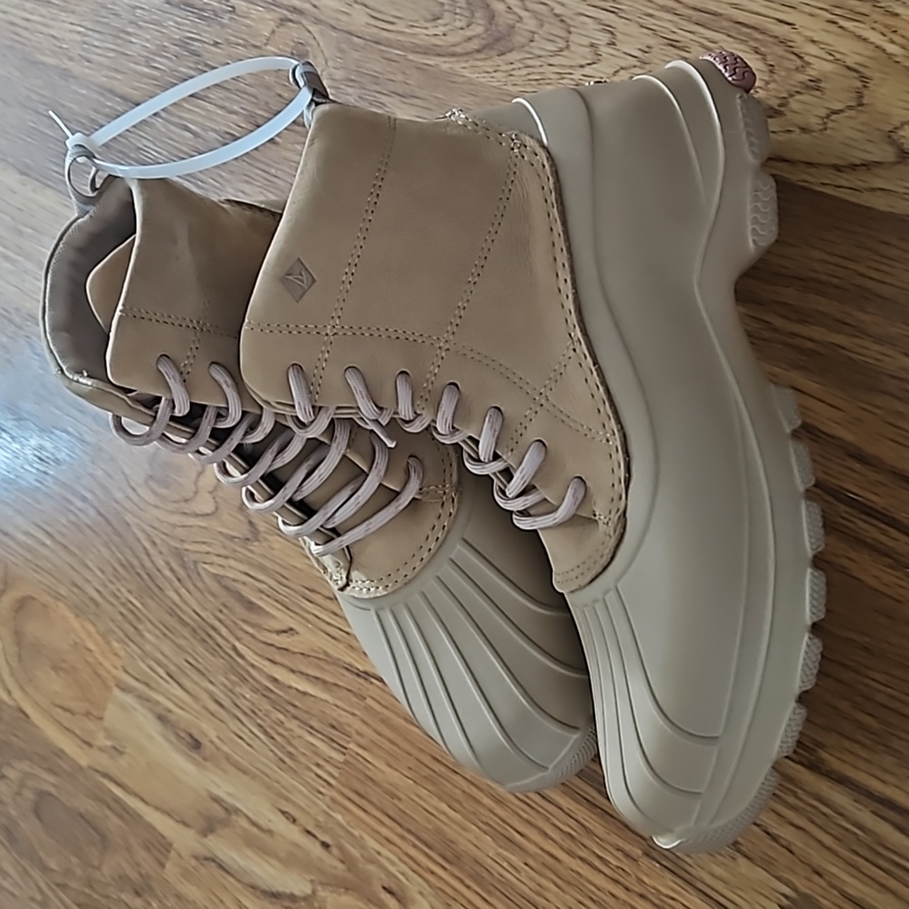 Women's Sperry Boots - Picture 2 of 9